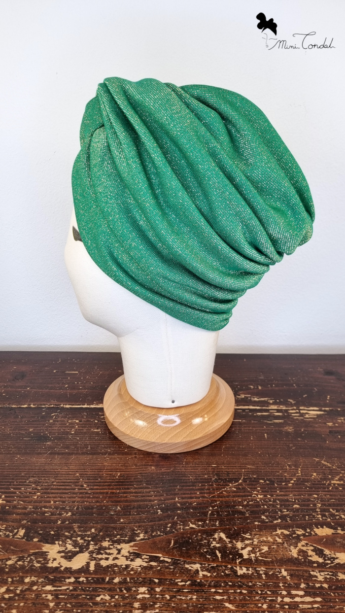 Turbante in jersey verde con lurex con nodo frontale ed arricciatura posteriore, Mimi Condal